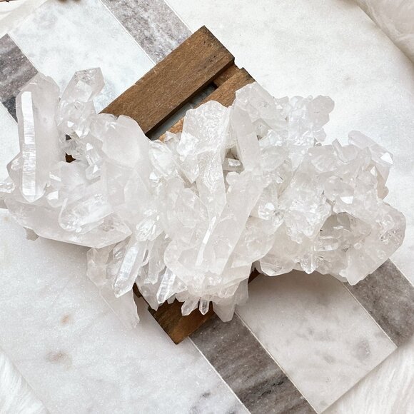 Gorgeous Large Faden Quartz Specimen - Picture 2 of 8